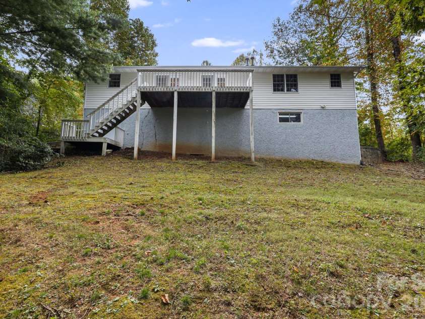103 Tarragon Place, Flat Rock, NC 28731.  MLS# CAR4432456, YatesRealty ID 56509. 