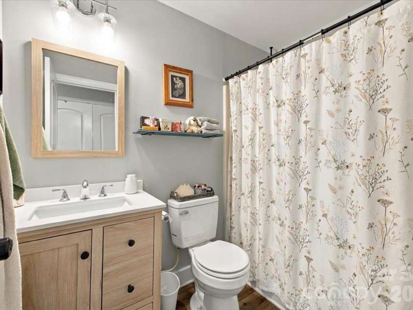 546 Pennyfields Lane, Clover, SC 29710.  MLS# CAR4434239, YatesRealty ID 56511. 