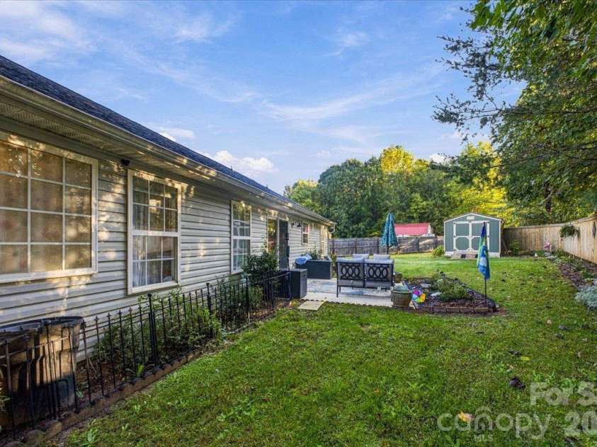 546 Pennyfields Lane, Clover, SC 29710.  MLS# CAR4434239, YatesRealty ID 56511. 