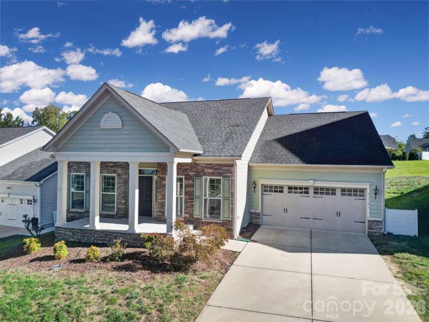 11701 Banter Lane, Huntersville, NC 28078.  MLS# CAR4434353, YatesRealty ID 56513. 