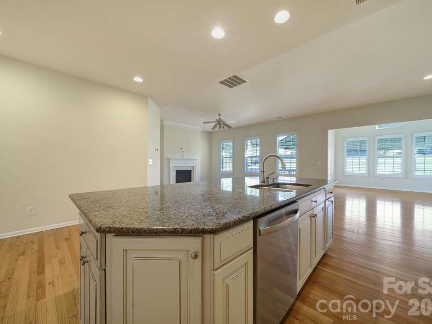 11701 Banter Lane, Huntersville, NC 28078.  MLS# CAR4434353, YatesRealty ID 56513. 