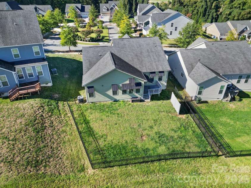 11701 Banter Lane, Huntersville, NC 28078.  MLS# CAR4434353, YatesRealty ID 56513. 
