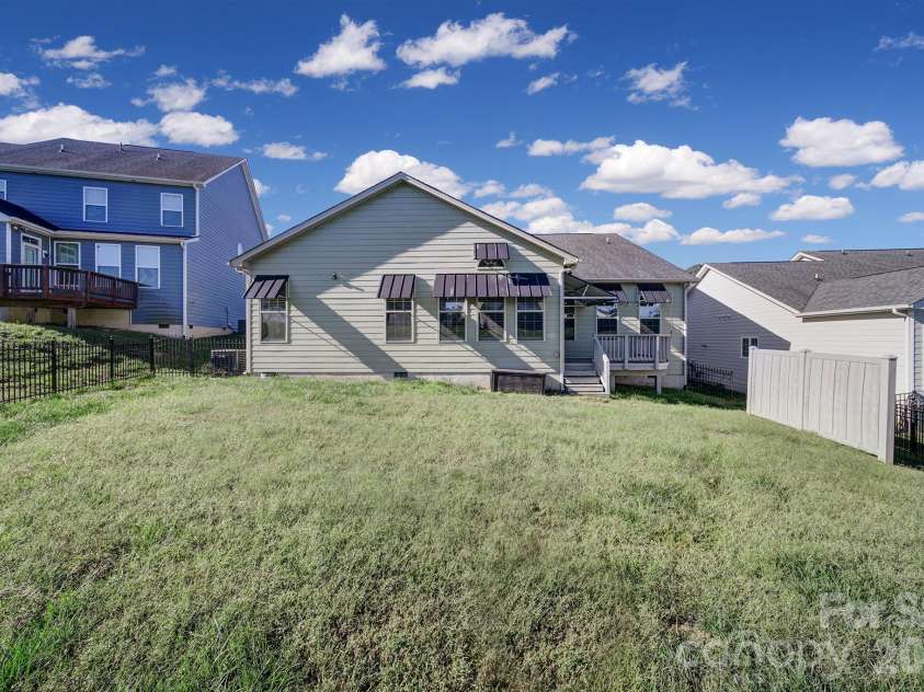 11701 Banter Lane, Huntersville, NC 28078.  MLS# CAR4434353, YatesRealty ID 56513. 