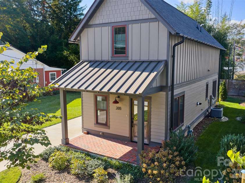 205 Johnson Street, Brevard, NC 28712.  MLS# CAR4433841, YatesRealty ID 56515. 