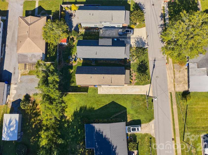 205 Johnson Street, Brevard, NC 28712.  MLS# CAR4433841, YatesRealty ID 56515. 