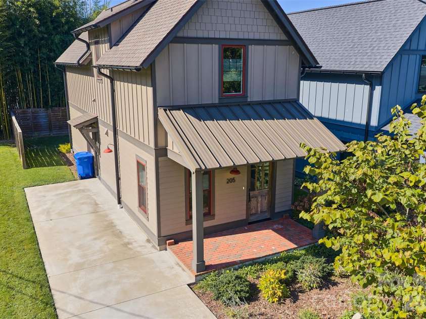 205 Johnson Street, Brevard, NC 28712.  MLS# CAR4433841, YatesRealty ID 56515. 