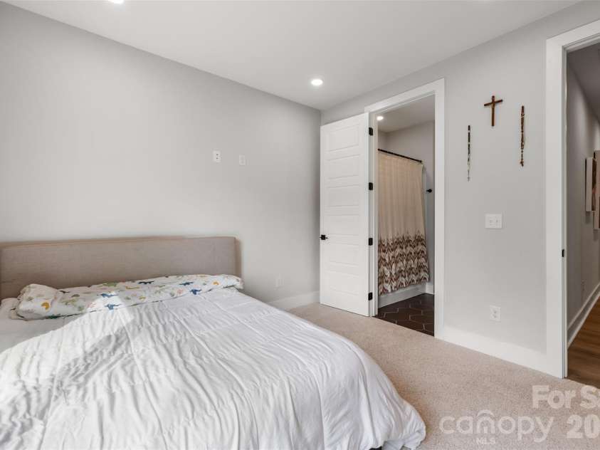 3449 Byrnes Street, Charlotte, NC 28205.  MLS# CAR4433604, YatesRealty ID 56517. 
