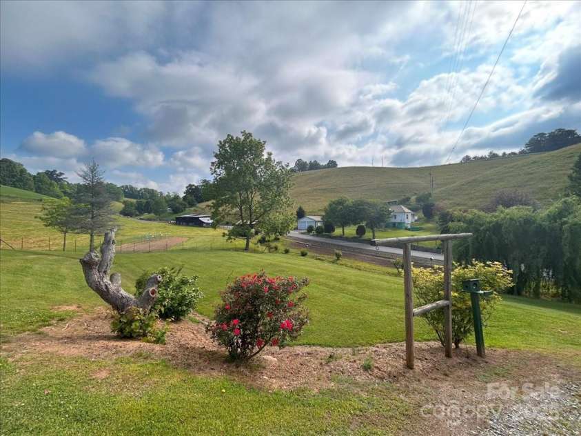 461 Tweed Road, Madison, NC 28753.  MLS# CAR4267871, YatesRealty ID 5652. 