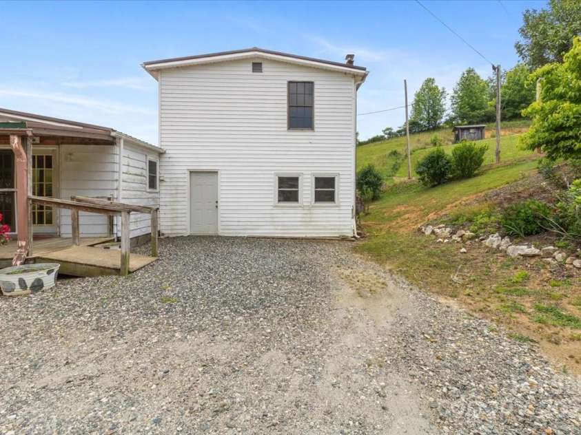 461 Tweed Road, Madison, NC 28753.  MLS# CAR4267871, YatesRealty ID 5652. Addition with Recreation Room and Flex Space