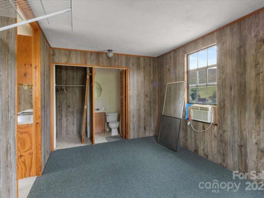 461 Tweed Road, Madison, NC 28753.  MLS# CAR4267871, YatesRealty ID 5652. Flex Space