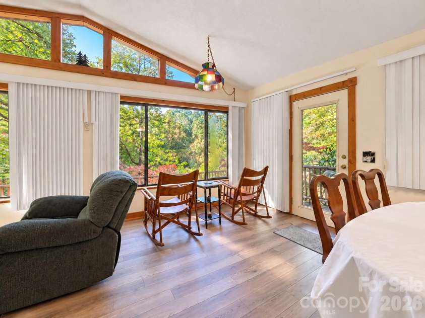 414 Bear Lake Circle, Whittier, NC 28789.  MLS# CAR4434169, YatesRealty ID 56521. 