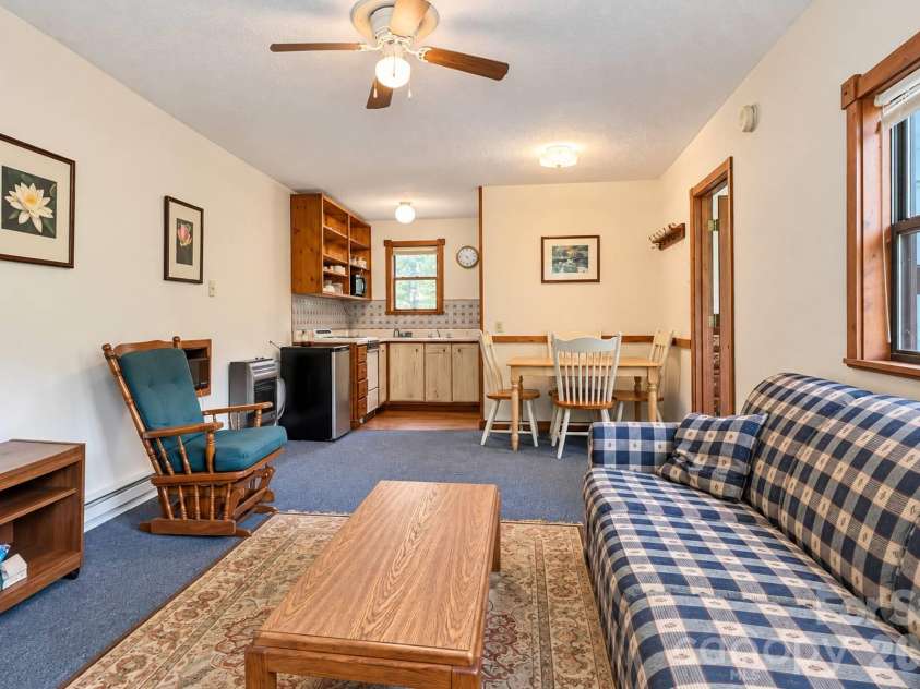 414 Bear Lake Circle, Whittier, NC 28789.  MLS# CAR4434169, YatesRealty ID 56521. 
