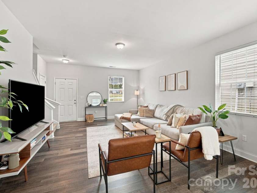 8553 Colgate Circle, Charlotte, NC 28214.  MLS# CAR4434484, YatesRealty ID 56523. 