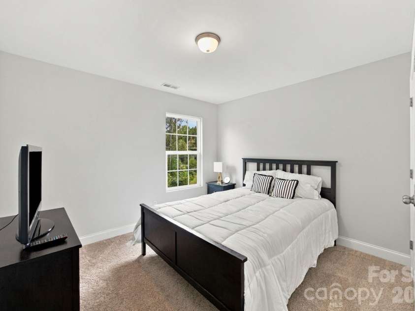 8553 Colgate Circle, Charlotte, NC 28214.  MLS# CAR4434484, YatesRealty ID 56523. 