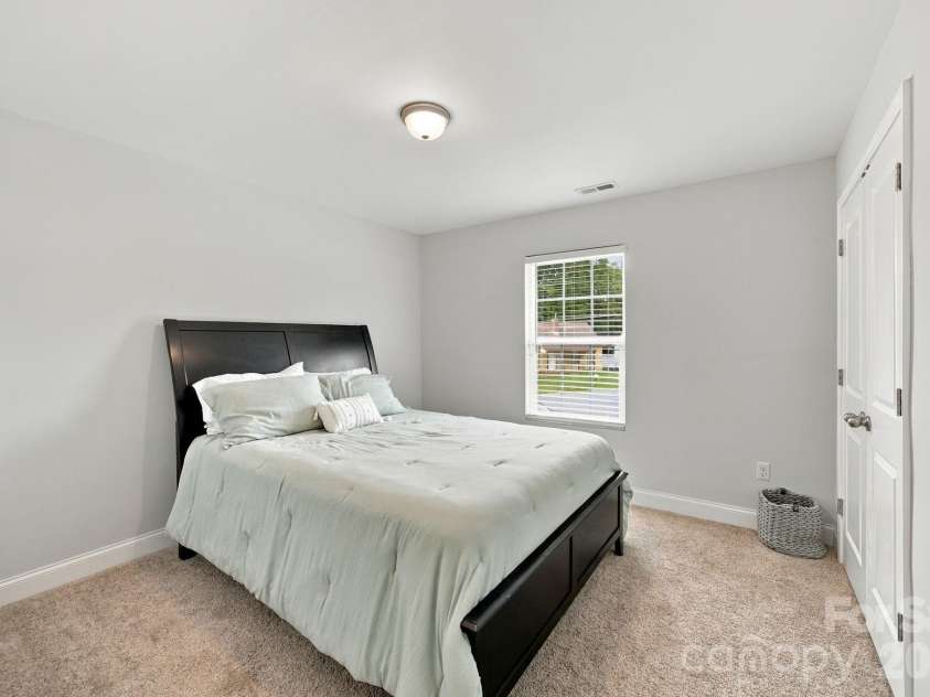 8553 Colgate Circle, Charlotte, NC 28214.  MLS# CAR4434484, YatesRealty ID 56523. 