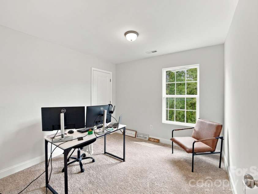 8553 Colgate Circle, Charlotte, NC 28214.  MLS# CAR4434484, YatesRealty ID 56523. 