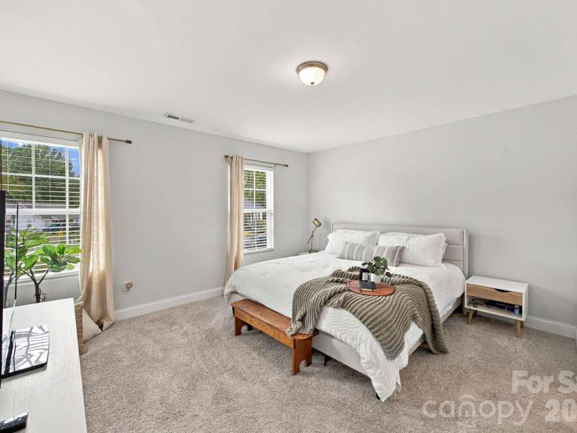 8553 Colgate Circle, Charlotte, NC 28214.  MLS# CAR4434484, YatesRealty ID 56523. 
