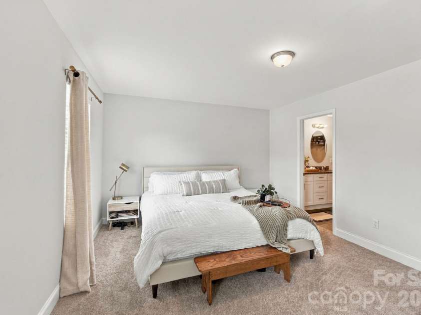 8553 Colgate Circle, Charlotte, NC 28214.  MLS# CAR4434484, YatesRealty ID 56523. 