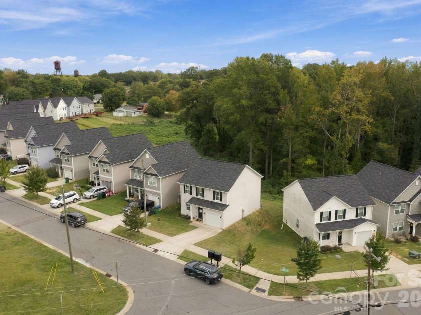 8553 Colgate Circle, Charlotte, NC 28214.  MLS# CAR4434484, YatesRealty ID 56523. 