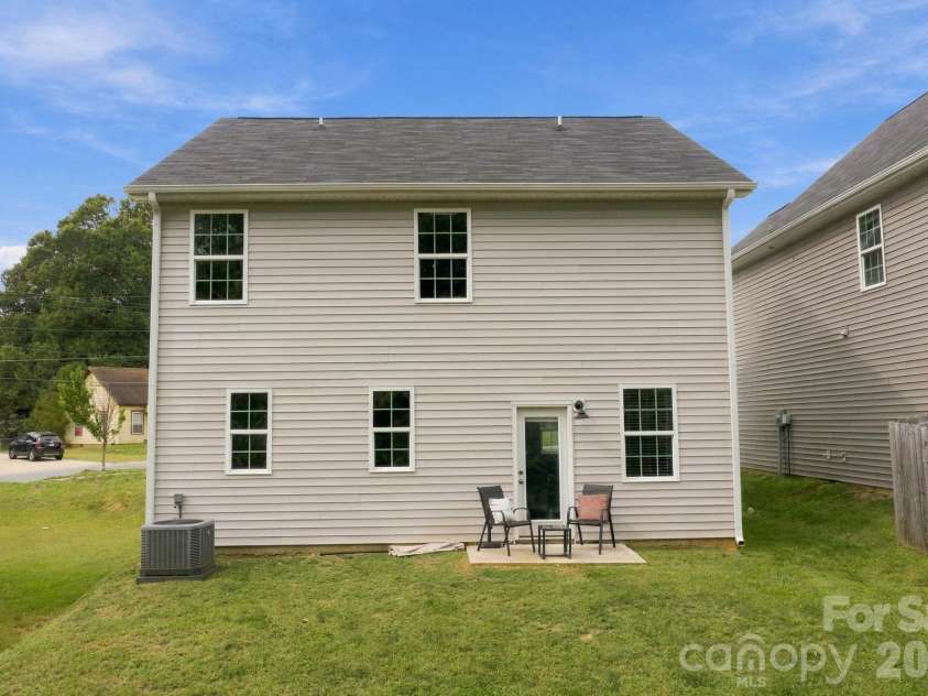 8553 Colgate Circle, Charlotte, NC 28214.  MLS# CAR4434484, YatesRealty ID 56523. 