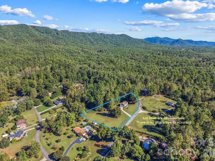 3105 Lyndhurst Drive, Lenoir, NC 28645.  MLS# CAR4434302, YatesRealty ID 56525. 
