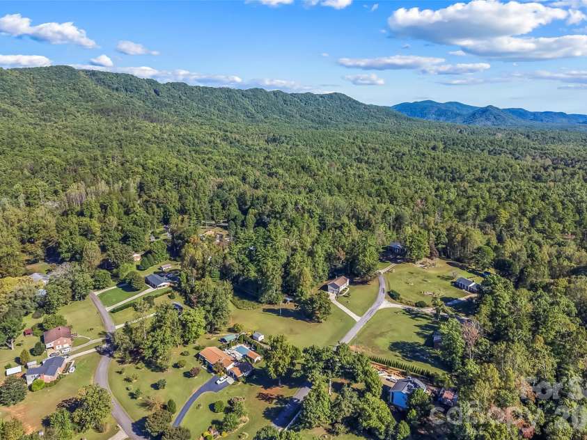 3105 Lyndhurst Drive, Lenoir, NC 28645.  MLS# CAR4434302, YatesRealty ID 56525. 