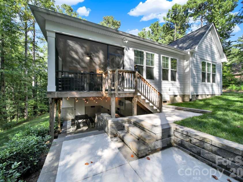 6340 Harbor Oaks Drive, Denver, NC 28037.  MLS# CAR4429825, YatesRealty ID 56526. 