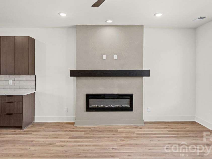 2093 Custer Street, Charlotte, NC 28216.  MLS# CAR4433469, YatesRealty ID 56528. 