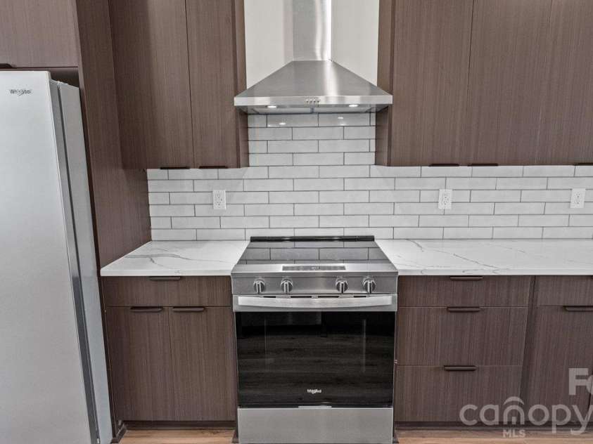 2093 Custer Street, Charlotte, NC 28216.  MLS# CAR4433469, YatesRealty ID 56528. 