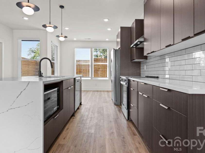 2093 Custer Street, Charlotte, NC 28216.  MLS# CAR4433469, YatesRealty ID 56528. 