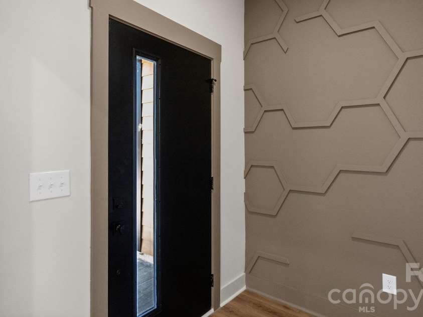 2085 Custer Street, Charlotte, NC 28216.  MLS# CAR4433436, YatesRealty ID 56529. 