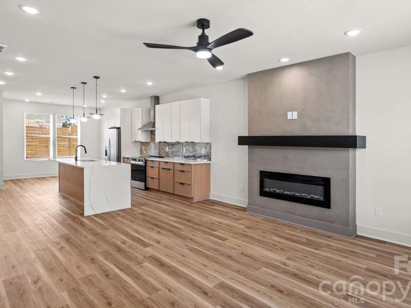 2085 Custer Street, Charlotte, NC 28216.  MLS# CAR4433436, YatesRealty ID 56529. 