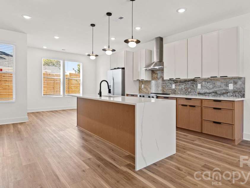 2085 Custer Street, Charlotte, NC 28216.  MLS# CAR4433436, YatesRealty ID 56529. 