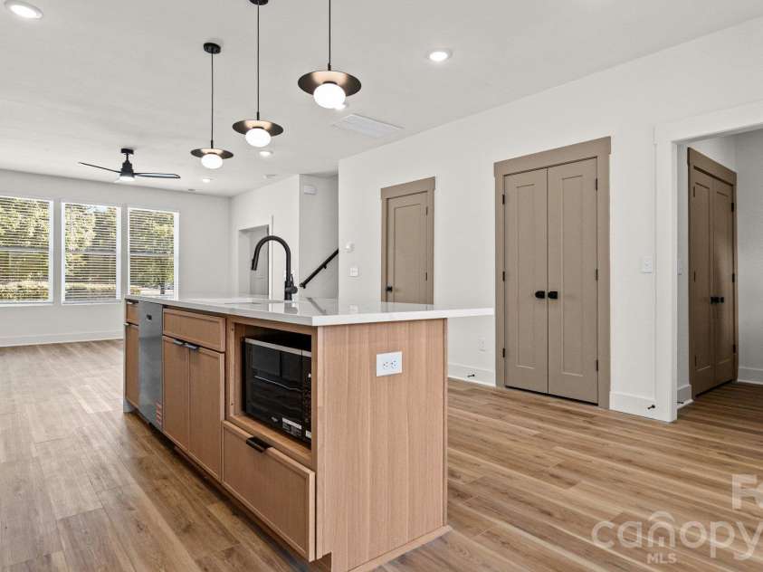 2085 Custer Street, Charlotte, NC 28216.  MLS# CAR4433436, YatesRealty ID 56529. 