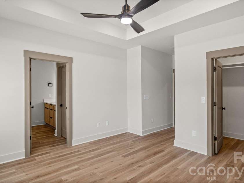 2085 Custer Street, Charlotte, NC 28216.  MLS# CAR4433436, YatesRealty ID 56529. 