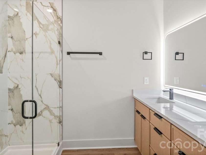 2085 Custer Street, Charlotte, NC 28216.  MLS# CAR4433436, YatesRealty ID 56529. 