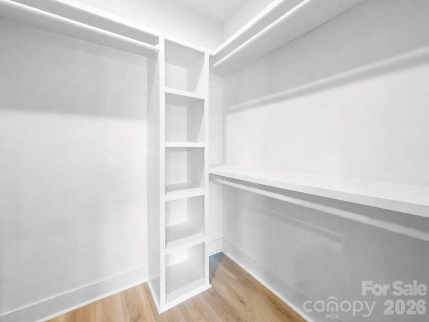2085 Custer Street, Charlotte, NC 28216.  MLS# CAR4433436, YatesRealty ID 56529. 
