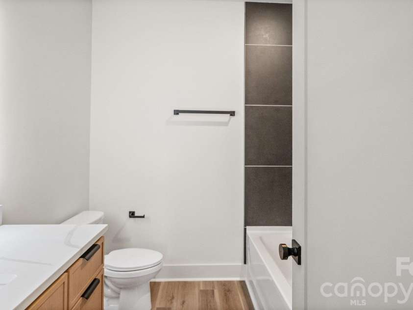 2085 Custer Street, Charlotte, NC 28216.  MLS# CAR4433436, YatesRealty ID 56529. 
