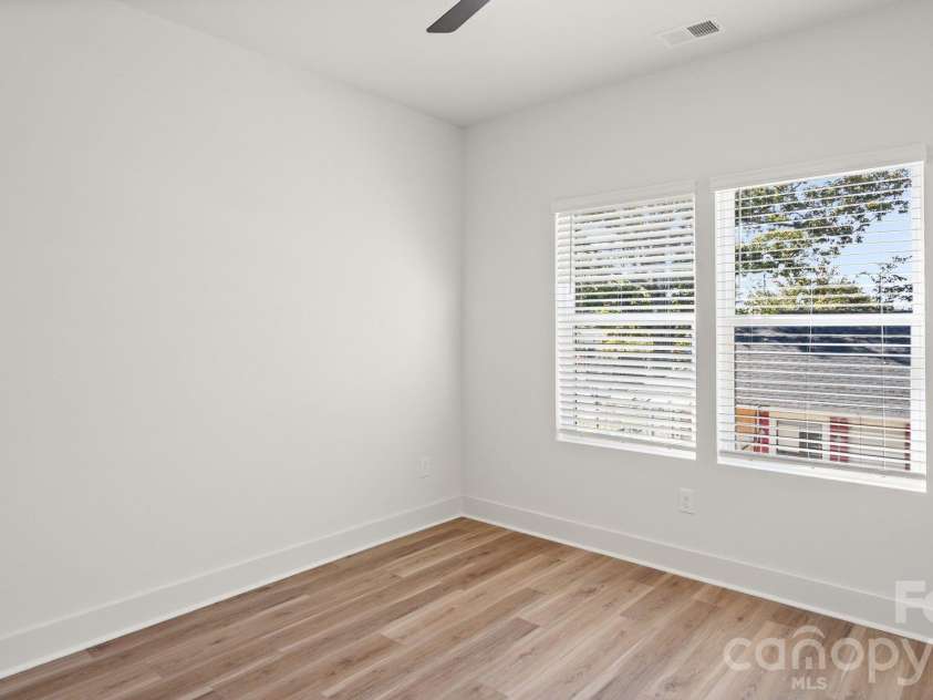 2085 Custer Street, Charlotte, NC 28216.  MLS# CAR4433436, YatesRealty ID 56529. 