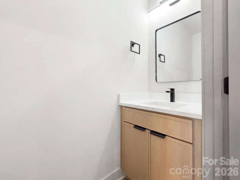 2085 Custer Street, Charlotte, NC 28216.  MLS# CAR4433436, YatesRealty ID 56529. 