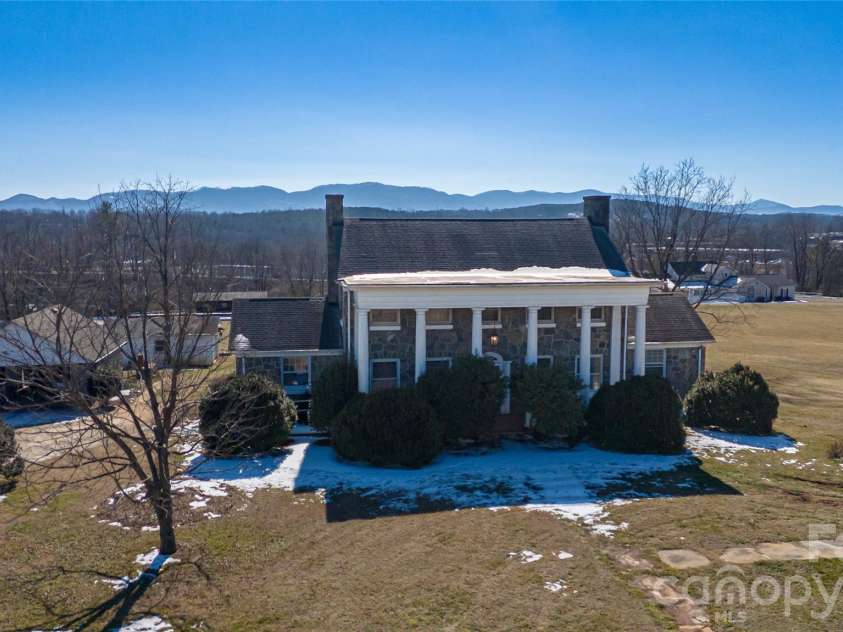 615 Carbon City Road, Morganton, NC 28655.  MLS# CAR4342156, YatesRealty ID 5653. 