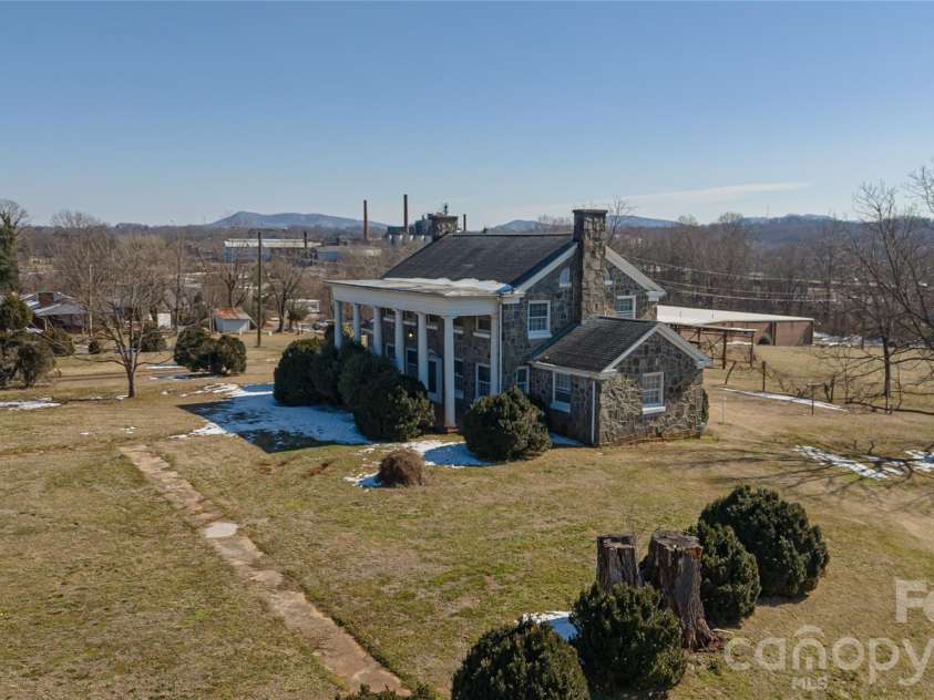 615 Carbon City Road, Morganton, NC 28655.  MLS# CAR4342156, YatesRealty ID 5653. 