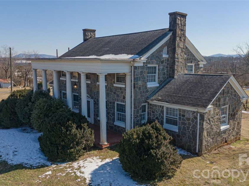 615 Carbon City Road, Morganton, NC 28655.  MLS# CAR4342156, YatesRealty ID 5653. 