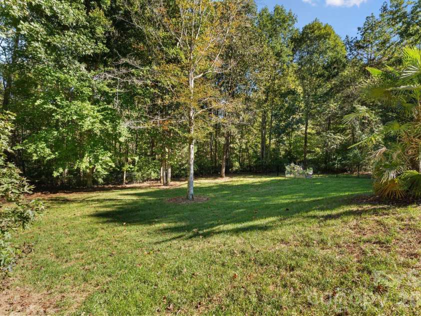 287 Walking Horse Trail, Davidson, NC 28036.  MLS# CAR4432331, YatesRealty ID 56535. Backyard
