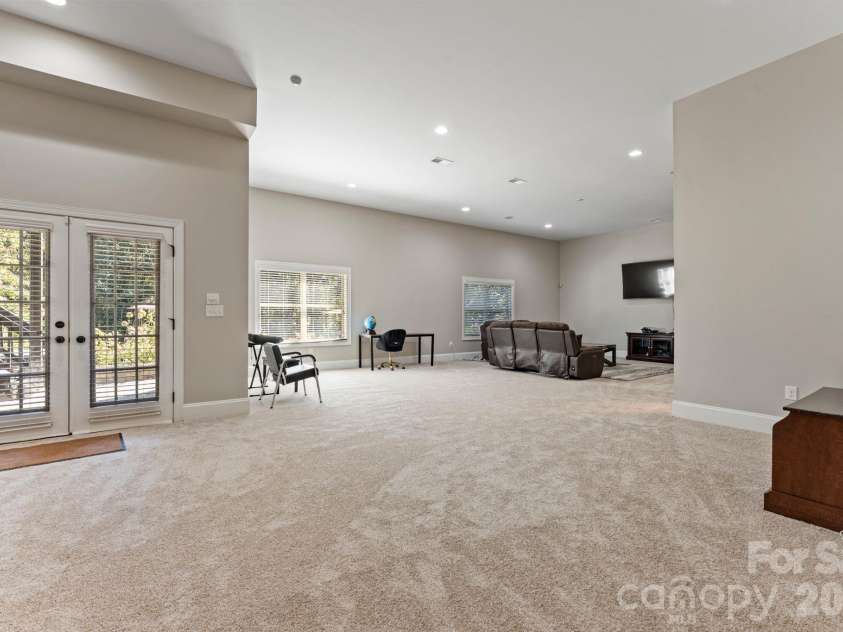 287 Walking Horse Trail, Davidson, NC 28036.  MLS# CAR4432331, YatesRealty ID 56535. Basement