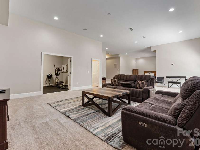 287 Walking Horse Trail, Davidson, NC 28036.  MLS# CAR4432331, YatesRealty ID 56535. Basement