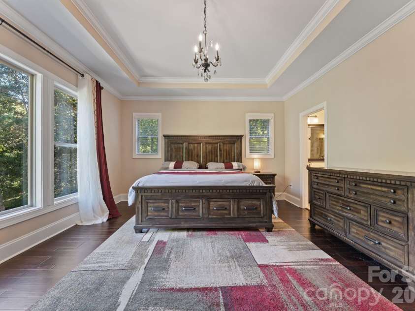 287 Walking Horse Trail, Davidson, NC 28036.  MLS# CAR4432331, YatesRealty ID 56535. Main Level Primary Suite