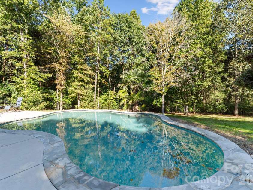 287 Walking Horse Trail, Davidson, NC 28036.  MLS# CAR4432331, YatesRealty ID 56535. Salt Water Pool