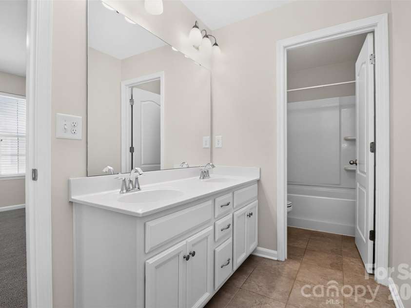 160 Wrangell Drive, Mooresville, NC 28117.  MLS# CAR4404829, YatesRealty ID 56539. 
