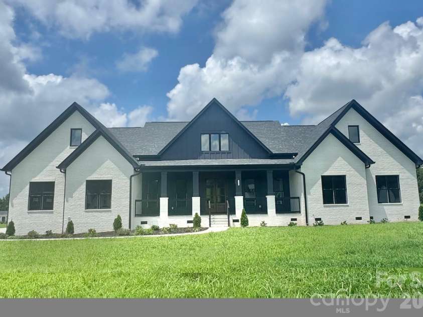 254 Triple Ponds Court, Clover, SC 29710.  MLS# CAR4359431, YatesRealty ID 5654. 